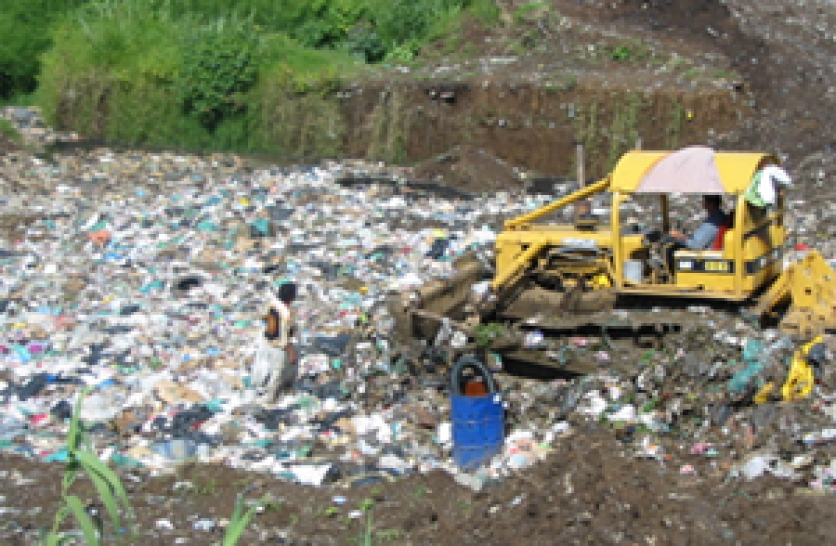 imagen El ICA ofreció charla sobre gestión de residuos en Ciencias Políticas. 