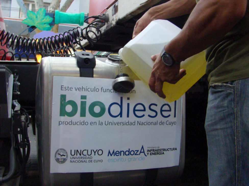 imagen Los carros de las reinas utilizaron biodiesel producido en la Universidad