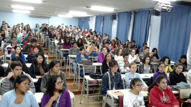 imagen Más de 200 estudiantes de Ciencias Médicas participaron en charlas motivacionales sobre residuos
