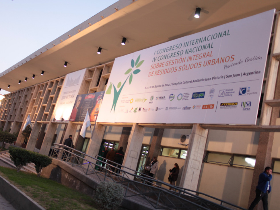 imagen El Instituto de Ciencias Ambientales participó en el Congreso Nacional de Residuos Sólidos Urbanos