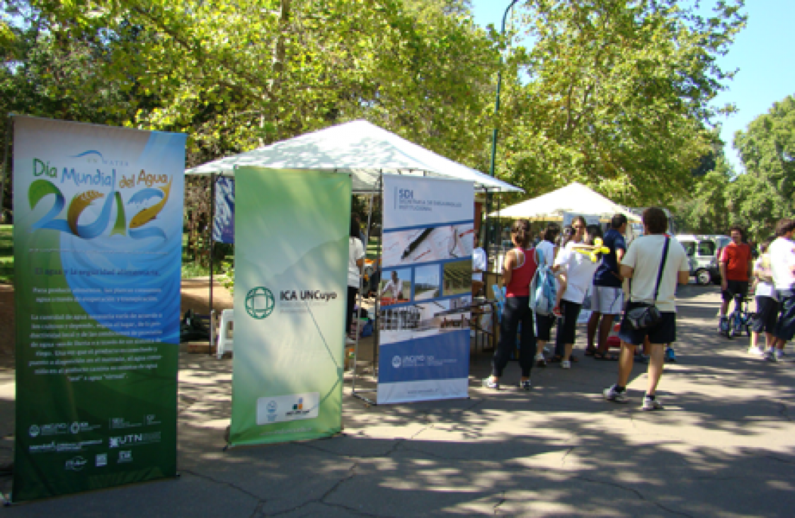 imagen Caminata en el parque para celebrar el Día Mundial del Agua