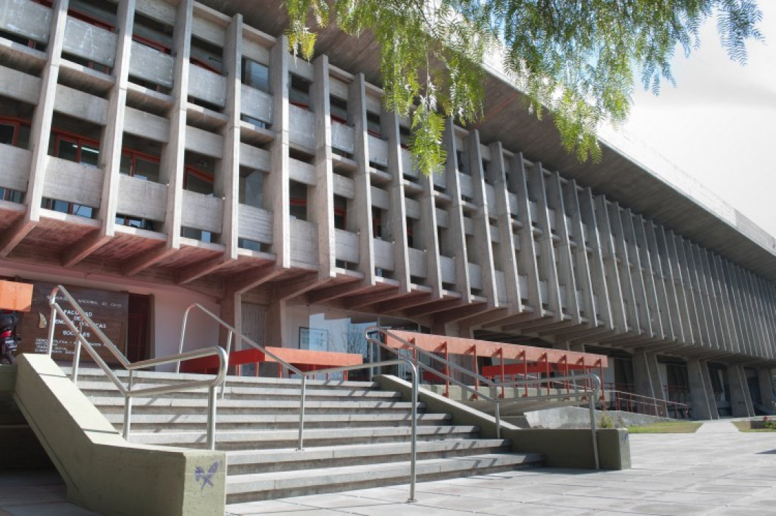 imagen "Economía feminista, social y solidaría" será tema de debate en la Facultad de Ciencias Políticas