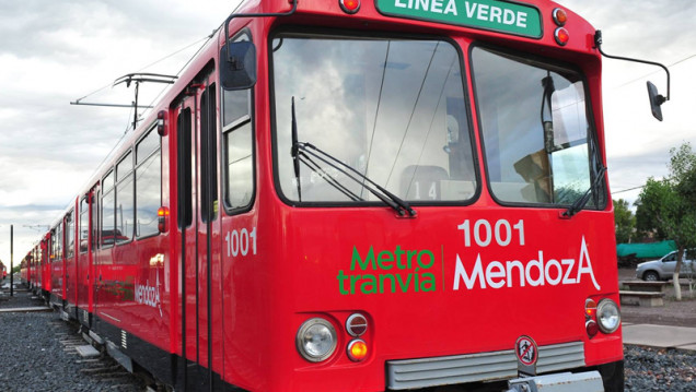 imagen Presentan "Metrobici" nuevo servicio de transporte en Mendoza