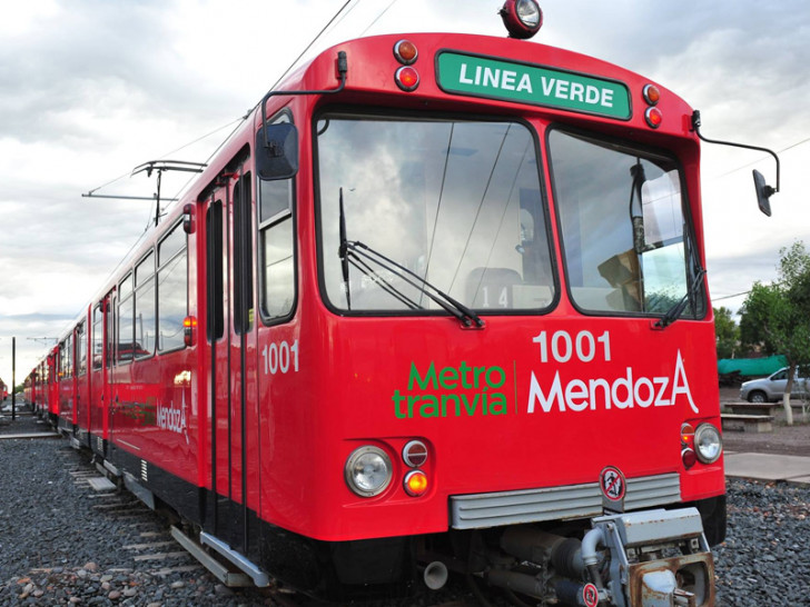 imagen Presentan "Metrobici" nuevo servicio de transporte en Mendoza