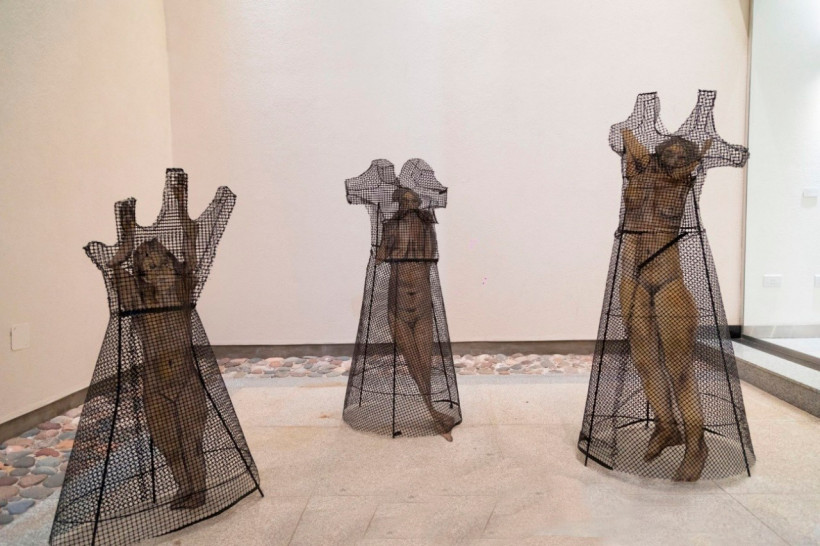 imagen En el marco del 25N inaugurarán la obra-instalación "Cuerpos En-Vestidos" de Cristina Pérez