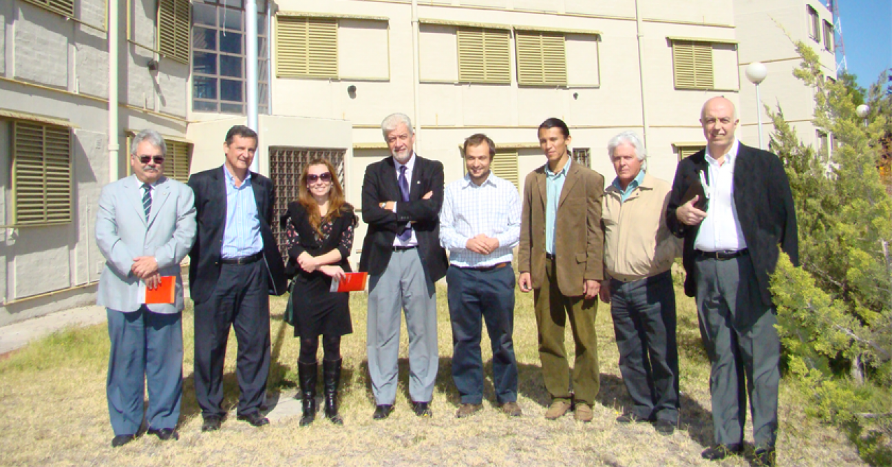 imagen Presentaron colectores solares en las Residencias Universitarias