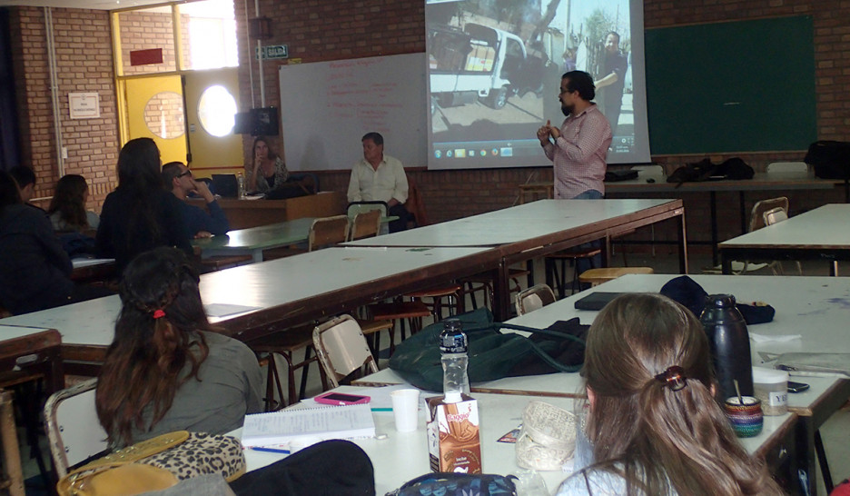 imagen Estudiantes de la Facultad de Artes y Diseño colaboran en UNCUYO Separa