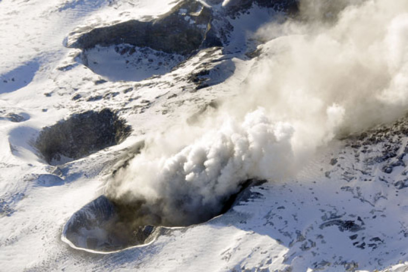 imagen Campañas del ICES en el Volcán Peteroa, durante el período 2010-2011